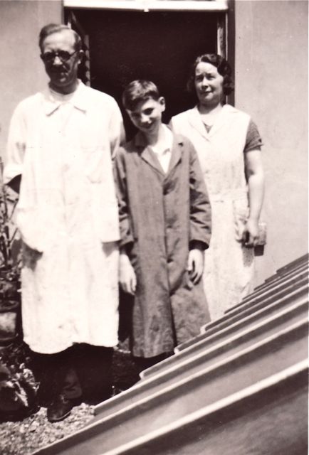 Wij waren een doorsnee gelukkig gezin uit Bevergem totdat onze vader wou meedoen als 'Danny' in een serie op tv.